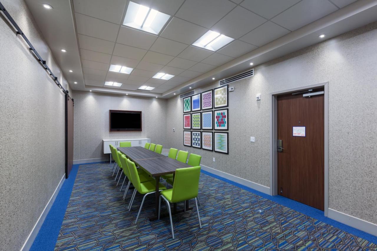 Holiday Inn Express & Suites Tulsa South - Woodland Hills By Ihg Esterno foto