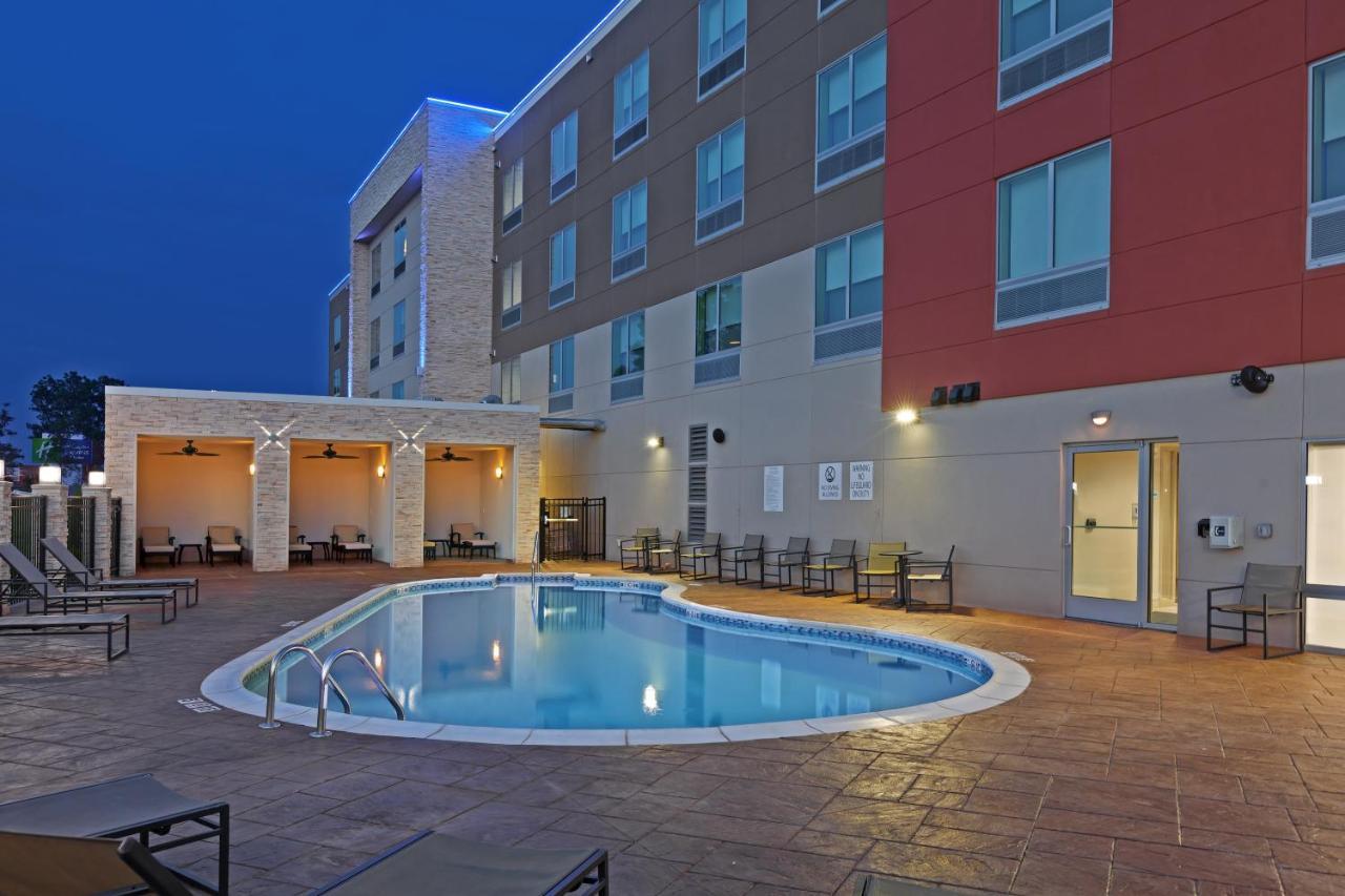 Holiday Inn Express & Suites Tulsa South - Woodland Hills By Ihg Esterno foto