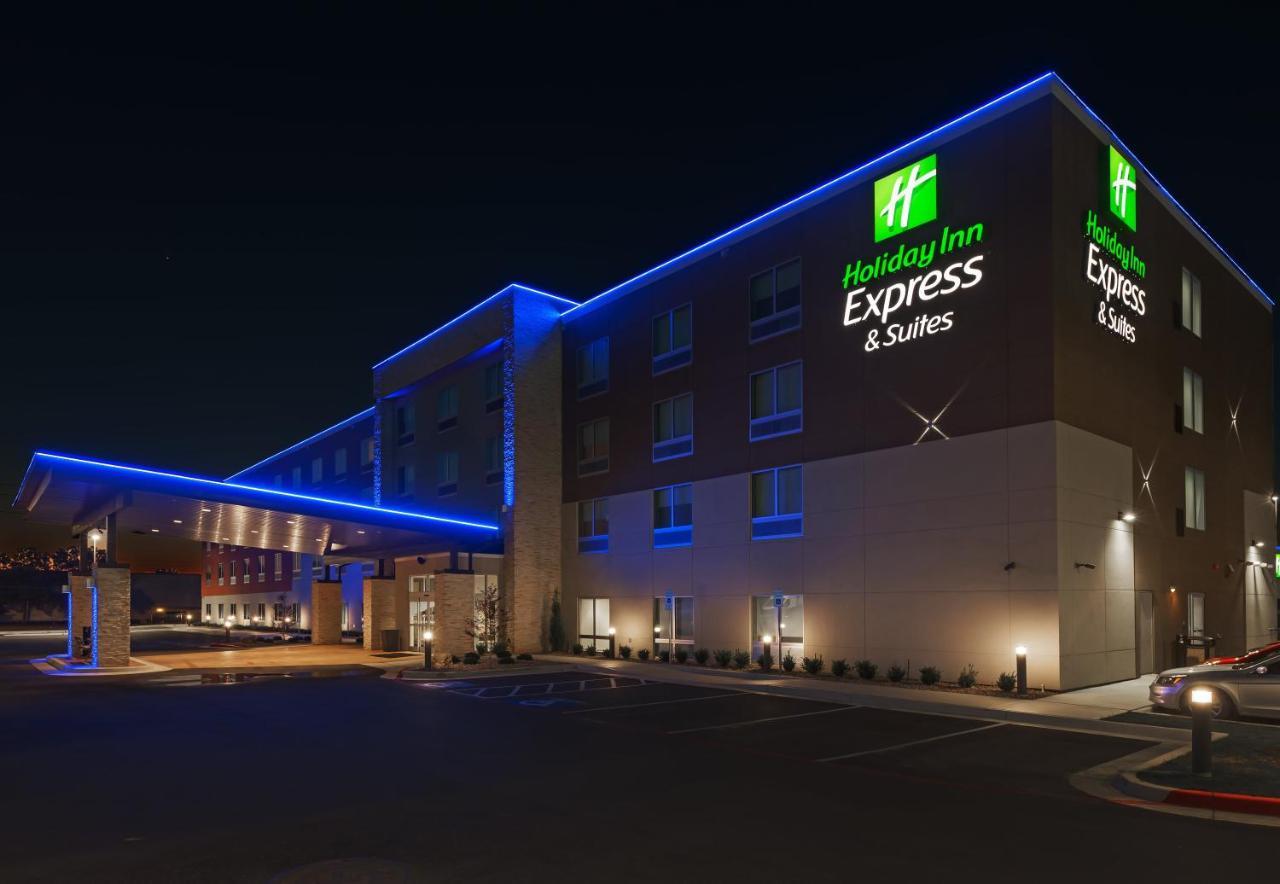 Holiday Inn Express & Suites Tulsa South - Woodland Hills By Ihg Esterno foto