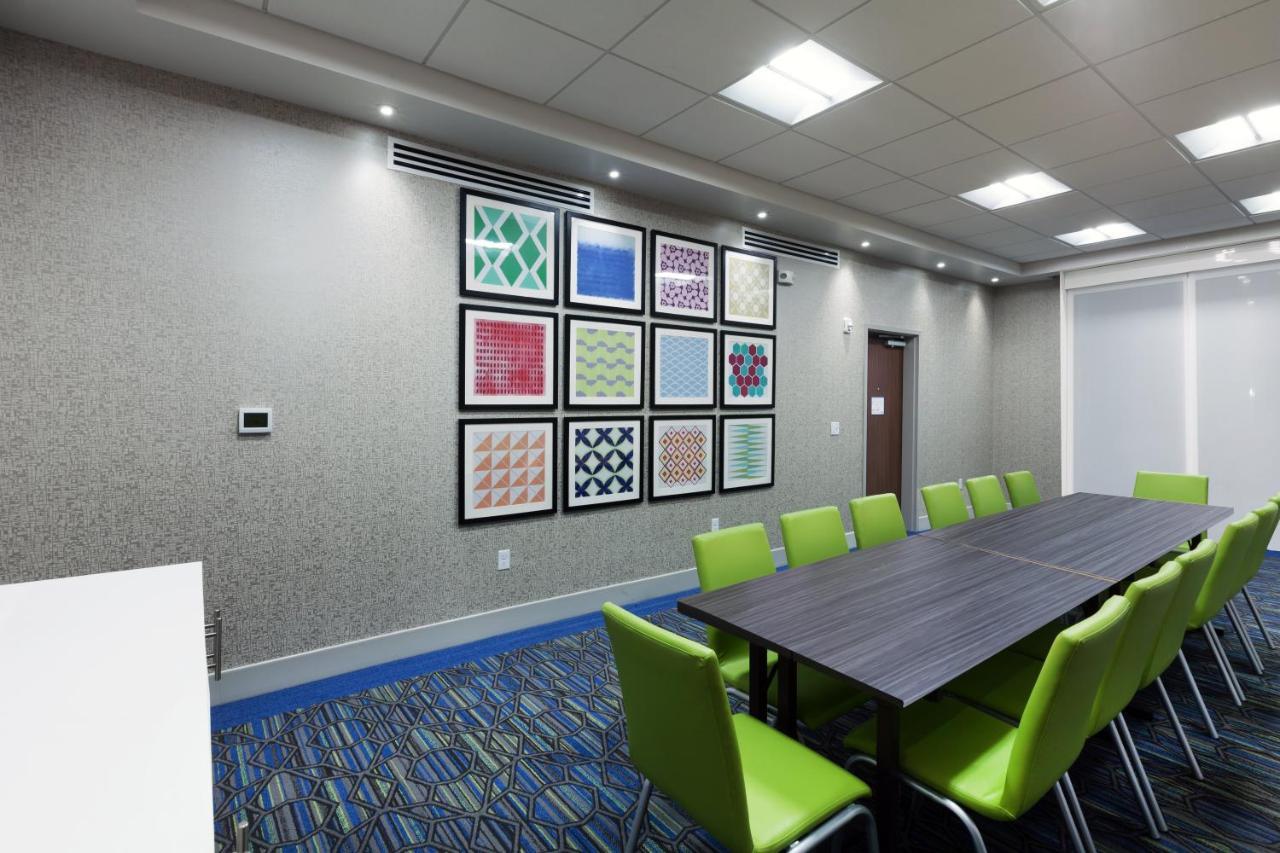 Holiday Inn Express & Suites Tulsa South - Woodland Hills By Ihg Esterno foto